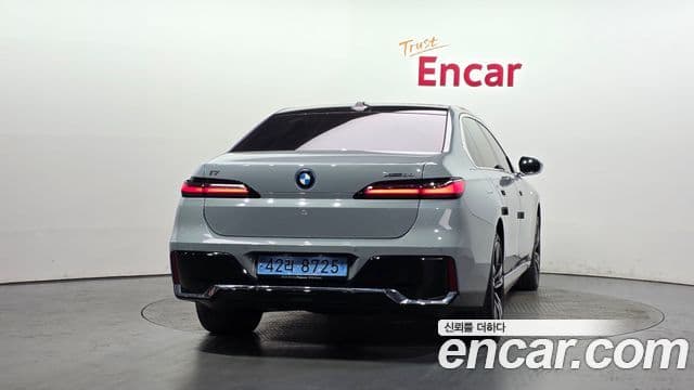 BMW i7 2025 — Photo 4/34