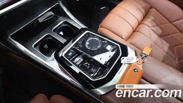 BMW i7 2025 — Photo 12/34