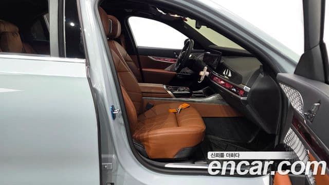 BMW i7 2025 — Photo 25/34