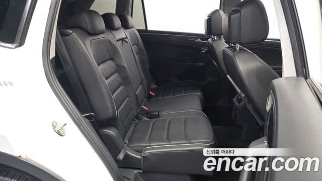 Volkswagen Tiguan Allspace 2020 — Şəkil 10/20