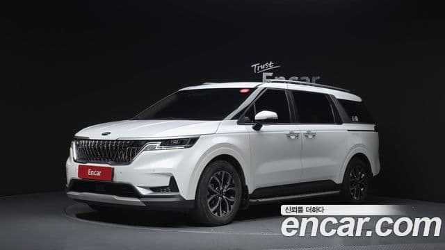 Kia Carnival 2020 — Фото 1/20