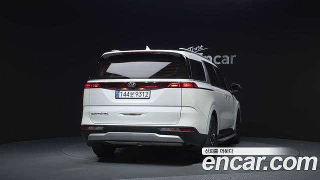 Kia Carnival 2020 — Фото 4/20
