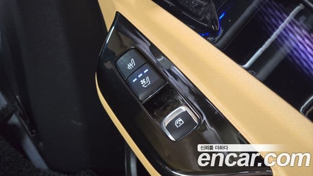 Kia Carnival 2021 — Şəkil 17/20