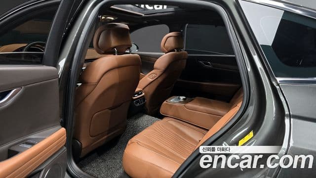 Genesis Electrified G80 2023 — Şəkil 11/20