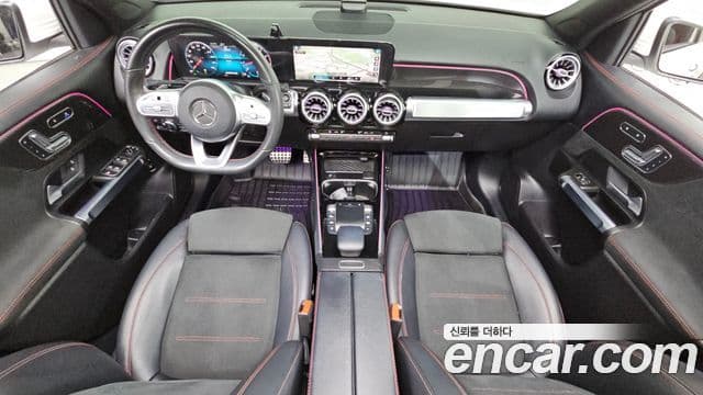 Mercedes-Benz GLB-Class 2021 — Şəkil 7/20