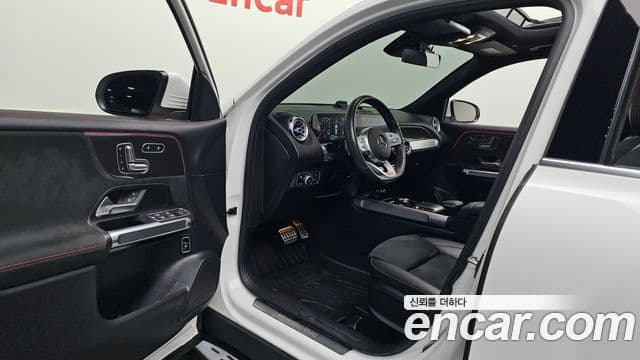 Mercedes-Benz GLB-Class 2021 — Şəkil 10/20
