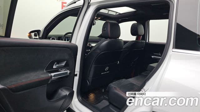 Mercedes-Benz GLB-Class 2021 — Şəkil 11/20