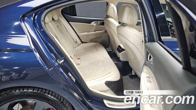 Genesis G70 2019 — ფოტო 11/20