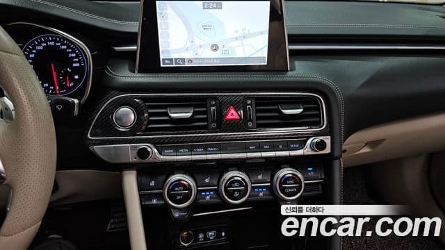 Genesis G70 2019 — ფოტო 13/20