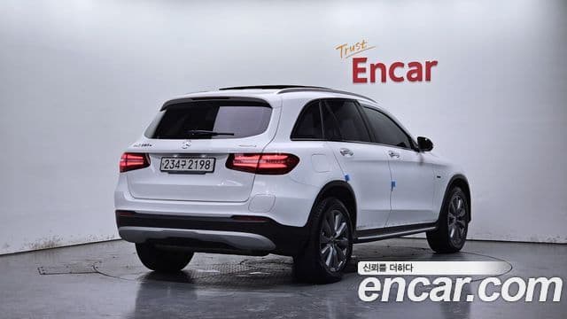 Mercedes-Benz GLC-Class 2018 — ფოტო 2/20