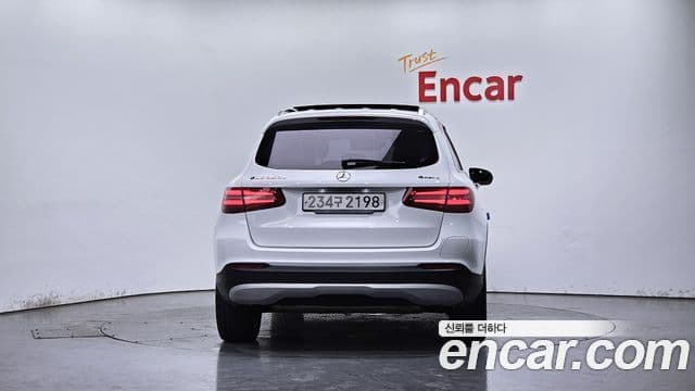 Mercedes-Benz GLC-Class 2018 — ფოტო 4/20