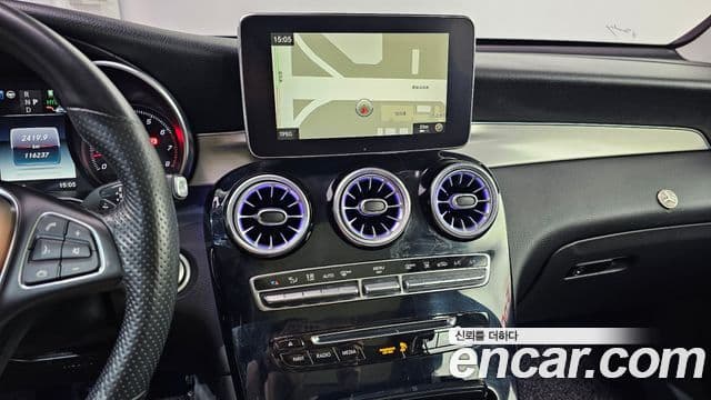 Mercedes-Benz GLC-Class 2018 — ფოტო 14/20