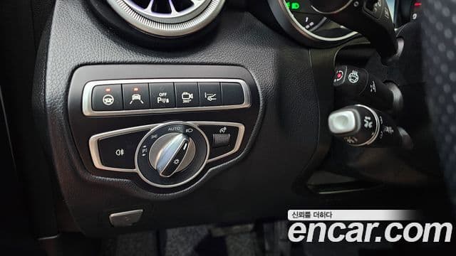 Mercedes-Benz GLC-Class 2018 — ფოტო 16/20