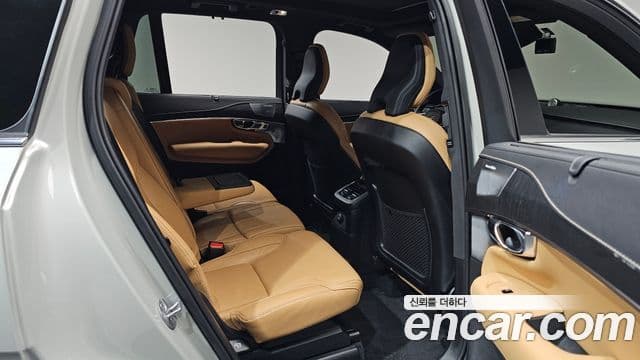 Volvo XC90 2022 — Şəkil 12/20
