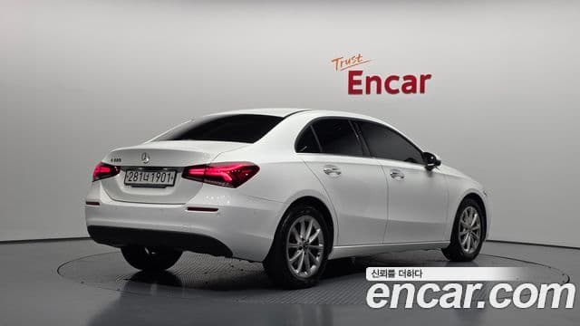 Mercedes-Benz A-Class 2020 — ფოტო 2/20