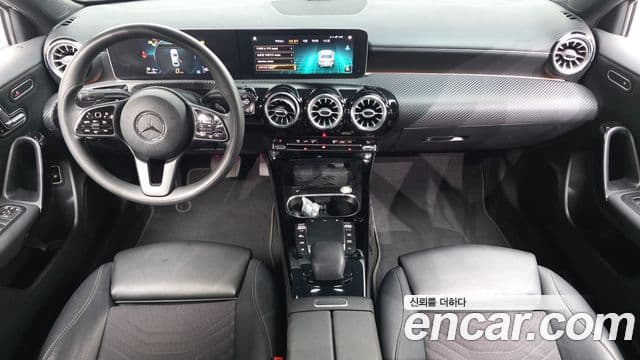 Mercedes-Benz A-Class 2020 — ფოტო 7/20
