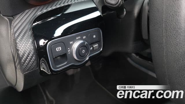 Mercedes-Benz A-Class 2020 — ფოტო 17/20