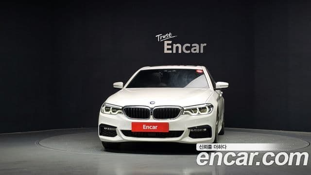 BMW 5 Series 2018 — Фото 3/20