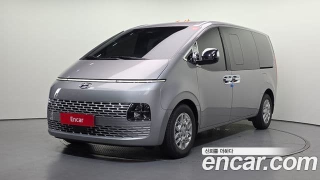 Hyundai Staria 2023 — ფოტო 20/20