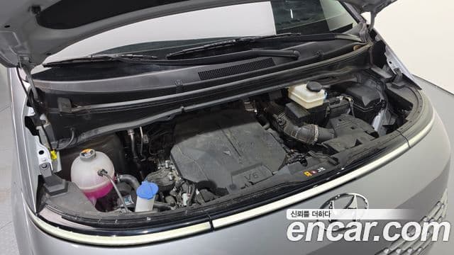 Hyundai Staria 2023 — фото 5 из 20