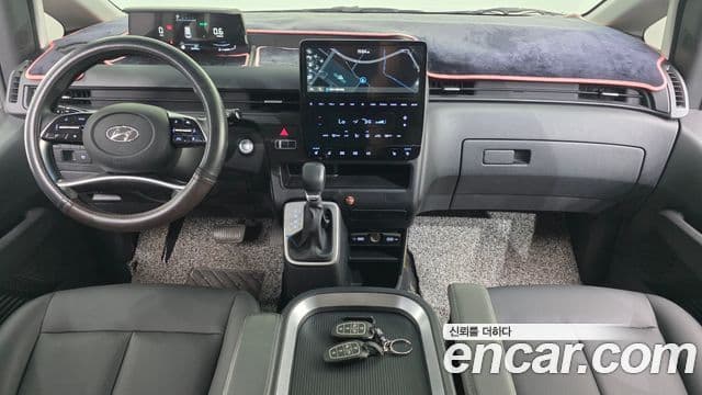Hyundai Staria 2023 — ფოტო 6/20