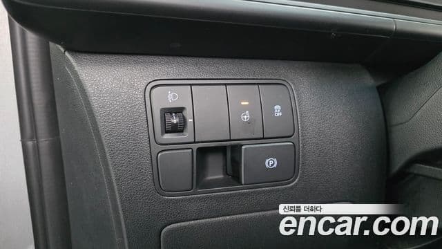 Hyundai Staria 2023 — ფოტო 12/20