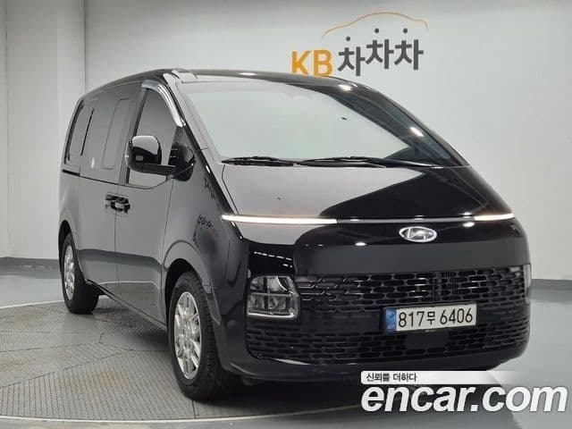 Hyundai Staria 2022 — ფოტო 2/18