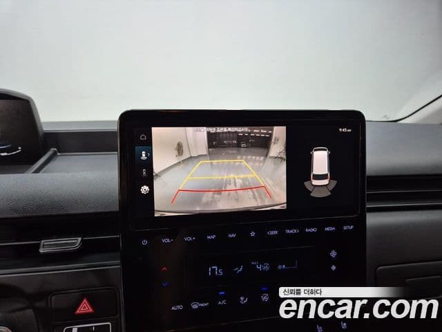 Hyundai Staria 2022 — ფოტო 13/18