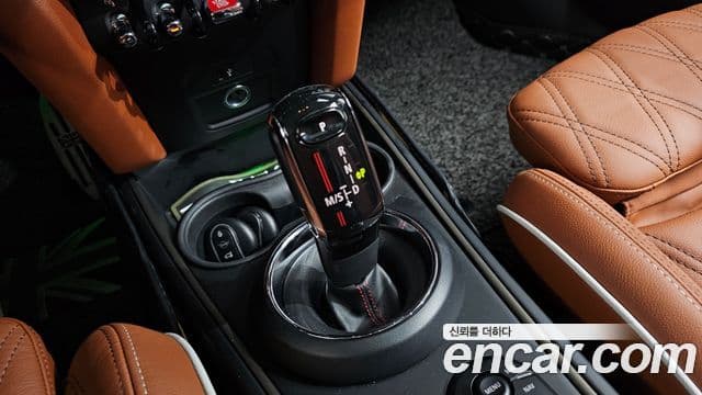 Mini Cooper S Countryman 2020 — ფოტო 9/20