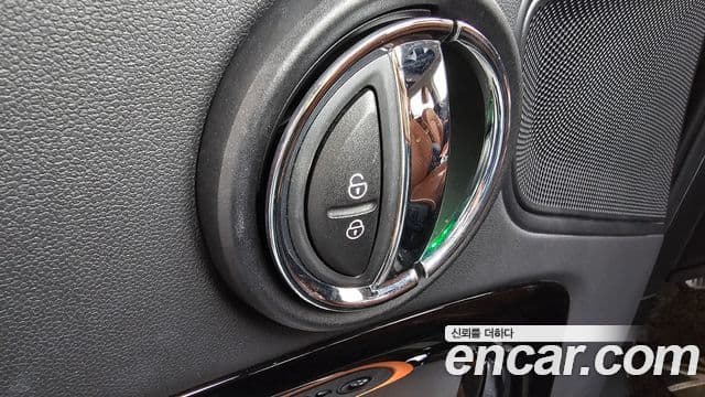 Mini Cooper S Countryman 2020 — ფოტო 15/20