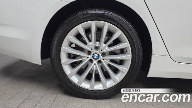 BMW 5 Series 2019 — Şəkil 5/20