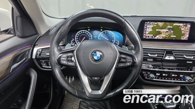 BMW 5 Series 2019 — Şəkil 14/20