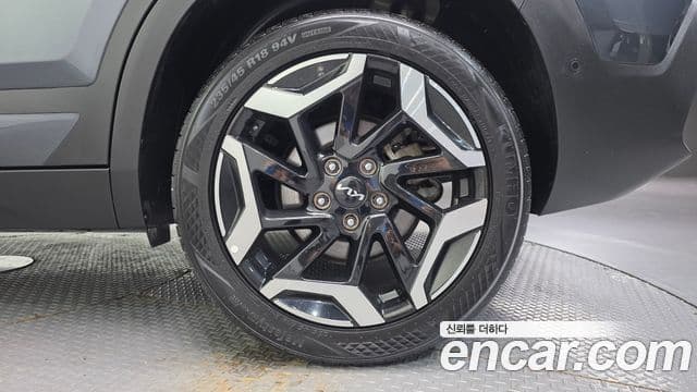 Kia Seltos 2022 — ფოტო 5/20
