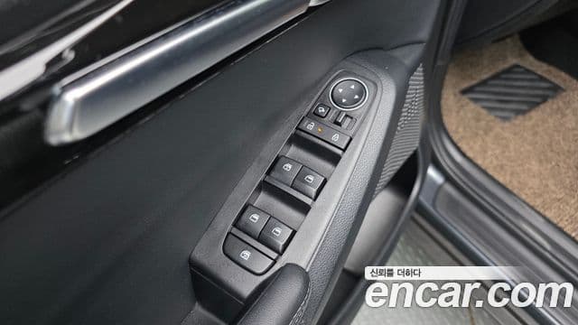 Kia Seltos 2022 — ფოტო 11/20