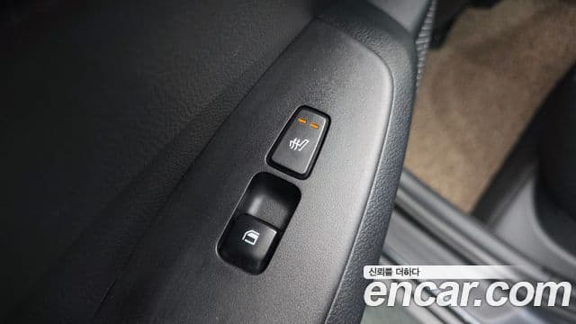 Kia Seltos 2022 — ფოტო 17/20