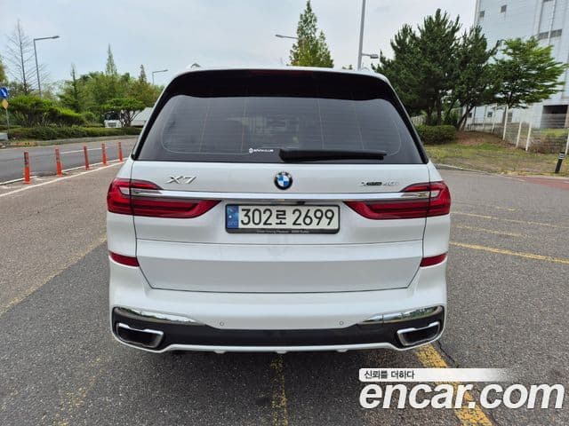 BMW X7 2022 — Photo 19/20