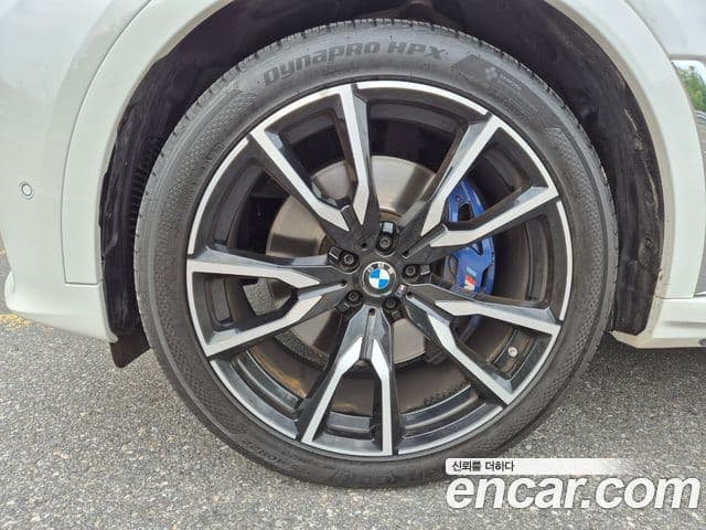 BMW X7 2022 — Photo 11/20