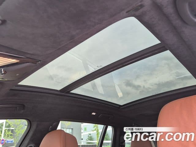 BMW X7 2022 — Photo 16/20