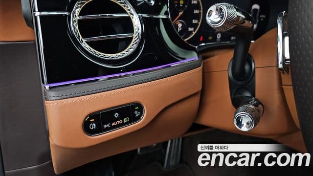 Bentley Flying Spur 2021 — Şəkil 14/20