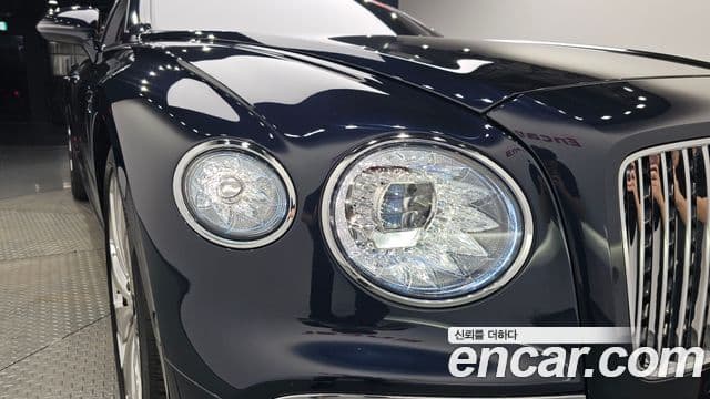 Bentley Flying Spur 2021 — Photo 38/39