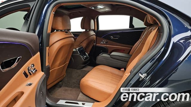 Bentley Flying Spur 2021 — Photo 29/39