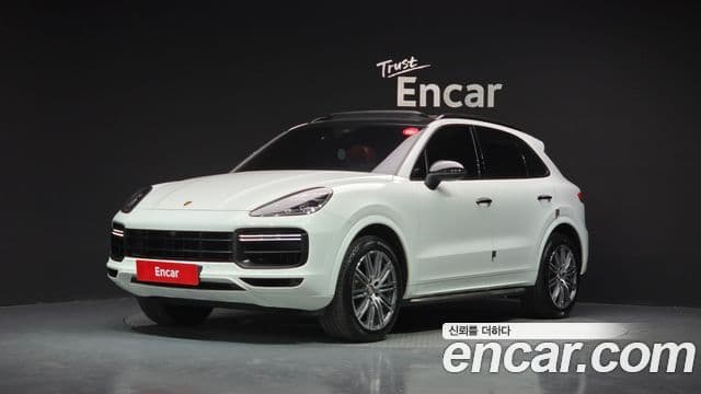 Porsche Cayenne 2019 — Photo 6/20