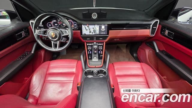 Porsche Cayenne 2019 — Photo 16/20