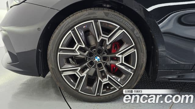BMW 5 Series 2025 — ფოტო 5/20