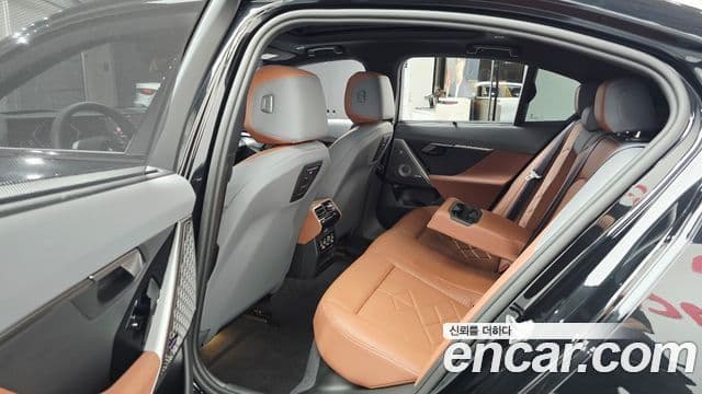BMW 5 Series 2025 — ფოტო 11/20