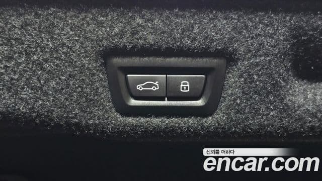 BMW 5 Series 2025 — фото 18 из 20