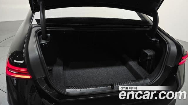 BMW 5 Series 2025 — ფოტო 19/20