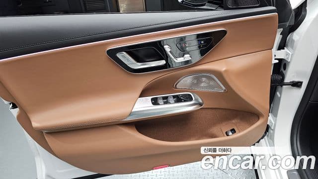 Mercedes-Benz E-Class 2026 — Photo 2/35