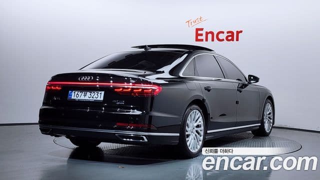 Audi A8 2021 — ფოტო 2/20