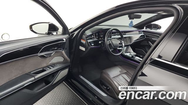 Audi A8 2021 — ფოტო 10/20